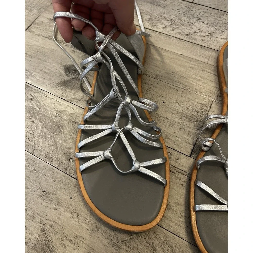 Vince Women's 10 Palmera‎ Silver Gladiator Flat Sandals Lace Ankle